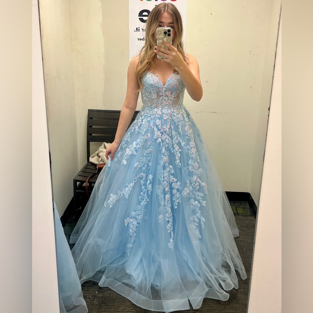 LaDivine Cinderella Divine Blue Flower Princess Prom Dress Ball Gown Size 4